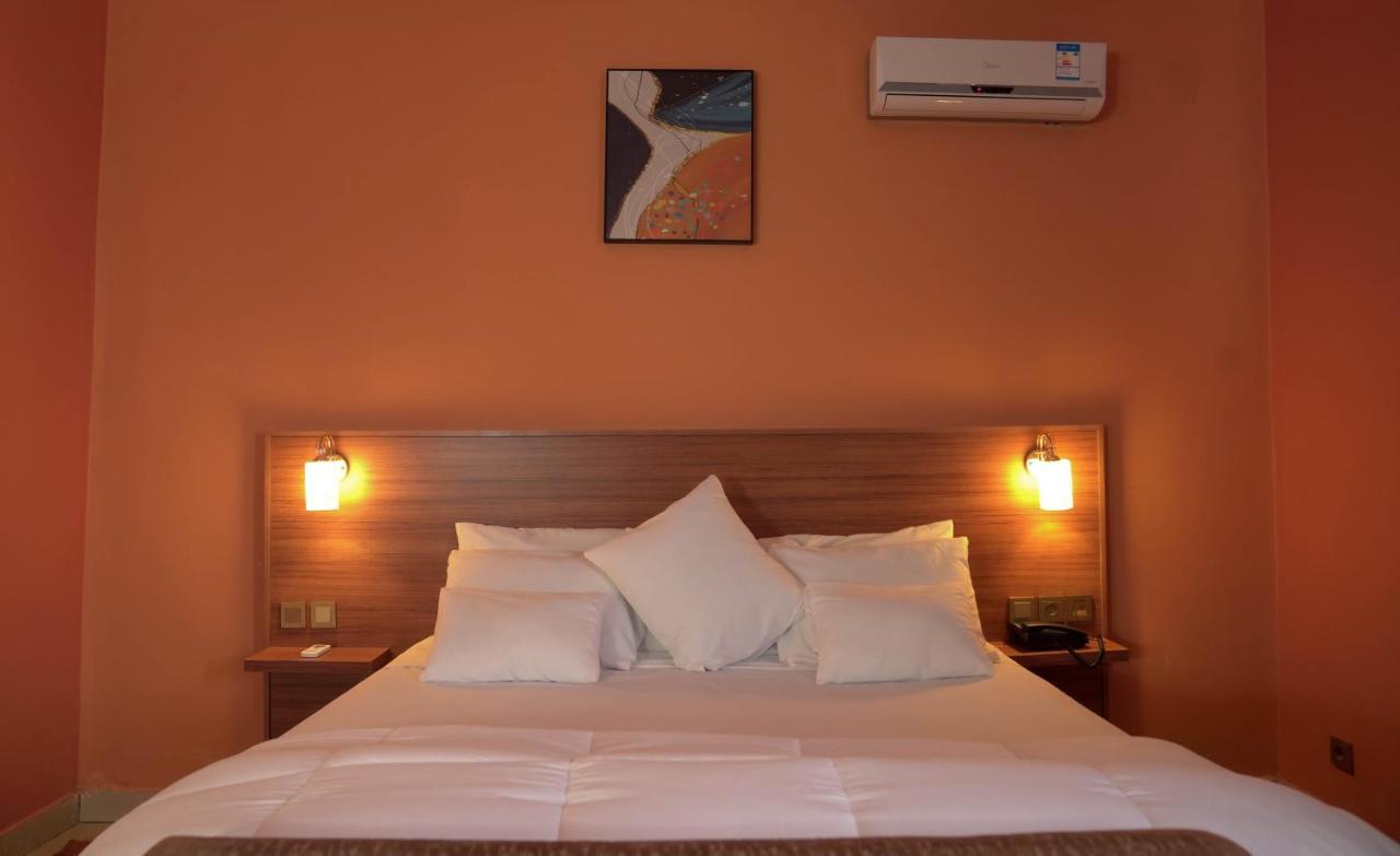 Dialali Hotel Nawakszut Zewnętrze zdjęcie